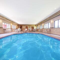 Americinn Hotel & Suites Bloomington West Блумингтон бассейн