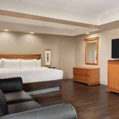 Отель Executive Royal Hotel Calgary Канада, Калгари - отзывы, цены и фото номеров - забронировать отель Executive Royal Hotel Calgary онлайн комната для гостей фото 4