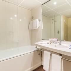 Отель Canal Suites Paris La Villette ванная фото 2