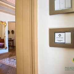 Отель Palazzo Scotto Альберобелло сейф в номере