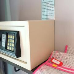 Отель The Room Patong сейф в номере