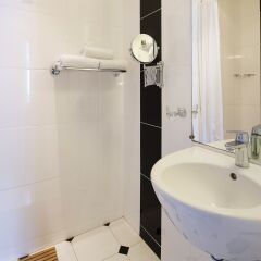 Отель Hôtel Tour Eiffel Франция, Париж - 1 отзыв об отеле, цены и фото номеров - забронировать отель Hôtel Tour Eiffel онлайн ванная