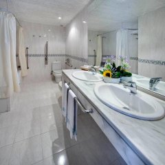 Gran Hotel Barcino in Barcelona, Spain from 242$, photos, reviews - zenhotels.com bathroom photo 2