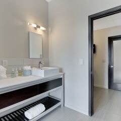 Отель Spacious Penthous @ 1010 Wilshire США, Лос-Анджелес - отзывы, цены и фото номеров - забронировать отель Spacious Penthous @ 1010 Wilshire онлайн сейф в номере