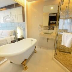 Отель Vacio Suite Бангкок ванная