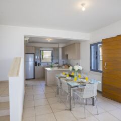 Отель Protaras Villa Protamare в номере