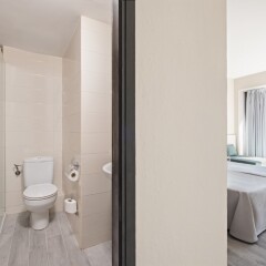 azuLine Hotel Llevant ванная фото 2