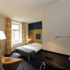 Отель LADYs FIRST Hotel Швейцария, Цюрих - отзывы, цены и фото номеров - забронировать отель LADYs FIRST Hotel онлайн комната для гостей фото 4