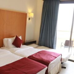 Отель Ramada Resort Dead Sea Иордания, Ма-Ин - 1 отзыв об отеле, цены и фото номеров - забронировать отель Ramada Resort Dead Sea онлайн комната для гостей фото 6