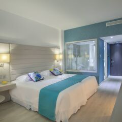 King Evelthon Beach Hotel & Resort комната для гостей фото 8