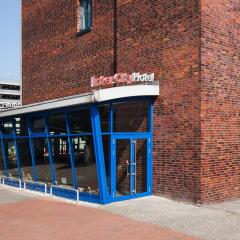 Отель InterCityHotel Hamburg Altona городской автобус