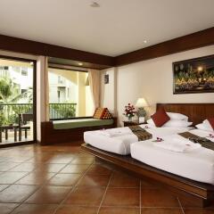 Отель Karon Sea Sands Resort & Spa 4* Номер Делюкс с различными типами кроватей