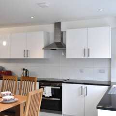 Отель Modern Open Plan 5 Bedroom Home With Garden Брайтон фото 14