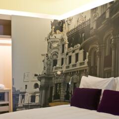 Radisson Blu Hotel, Madrid Prado сейф в номере