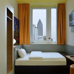 B&B Hotel Frankfurt-Hbf комната для гостей