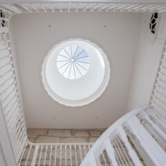Отель Liiiving In Porto Downtown Luxury Apart Порту сейф в номере