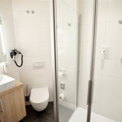 Отель Austria Trend Hotel Salzburg Mitte Австрия, Зальцбург - отзывы, цены и фото номеров - забронировать отель Austria Trend Hotel Salzburg Mitte онлайн ванная