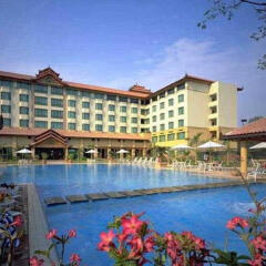 Sedona Hotel Mandalay бассейн фото 3