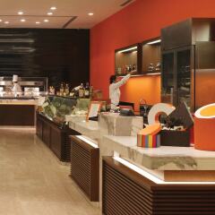 Отель The Oberoi Gurgaon питание