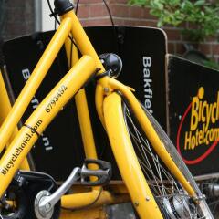 Отель Bicycle Hotel Amsterdam Нидерланды, Амстердам - отзывы, цены и фото номеров - забронировать отель Bicycle Hotel Amsterdam онлайн спортивное сооружение