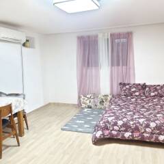Отель Mamas & Papas Hongdae Guesthouse Южная Корея, Сеул - отзывы, цены и фото номеров - забронировать отель Mamas & Papas Hongdae Guesthouse онлайн комната для гостей фото 5