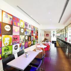 Studio M Hotel гостиничный бар