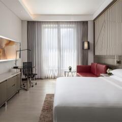 Отель Courtyard by Marriott Tianjin Hongqiao Китай, Тяньцзинь - отзывы, цены и фото номеров - забронировать отель Courtyard by Marriott Tianjin Hongqiao онлайн комната для гостей
