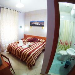 Отель B&B Centre Of The World комната для гостей фото 4