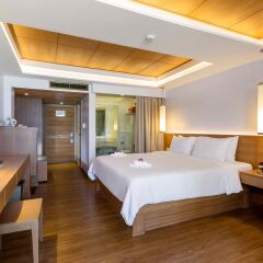Отель Beyond Resort Karon комната для гостей фото 2