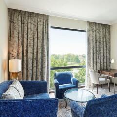 Отель Sheraton Grand Krakow Краков комната для гостей фото 2