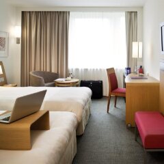 Отель Novotel Zurich City West Швейцария, Цюрих - 9 отзывов об отеле, цены и фото номеров - забронировать отель Novotel Zurich City West онлайн комната для гостей фото 5