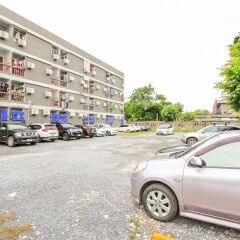 Отель OYO 309 Ze Residence Ram Intra Таиланд, Бангкок - отзывы, цены и фото номеров - забронировать отель OYO 309 Ze Residence Ram Intra онлайн парковка