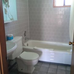 Richland Inn and Suites in Richland, United States of America from 117$, photos, reviews - zenhotels.com bathroom
