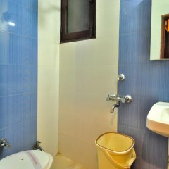 Hotel Shelton in New Delhi, India from 30$, photos, reviews - zenhotels.com bathroom photo 2