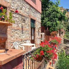Отель B&B Villa Vittoria Италия, Джардини Наксос - отзывы, цены и фото номеров - забронировать отель B&B Villa Vittoria онлайн балкон