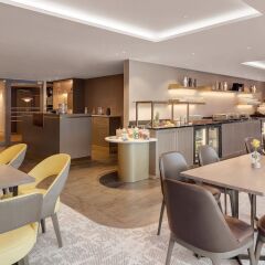 Отель Hilton Munich City Германия, Мюнхен - 9 отзывов об отеле, цены и фото номеров - забронировать отель Hilton Munich City онлайн гостиничный бар