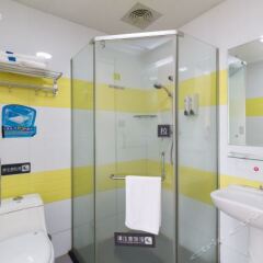 Отель 7 Days Inn (Guangzhou Panyu Changlong South High-speed Railway Station) ванная