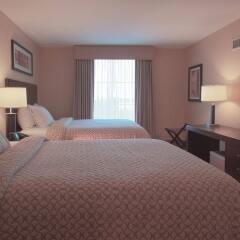 Отель Embassy Suites Columbus-Airport Колумбус комната для гостей фото 2