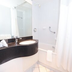 Отель Crowne Plaza Manchester Airport Манчестер ванная