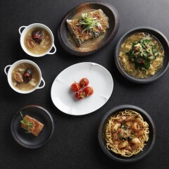 Отель Six Senses Duxton с домашними животными