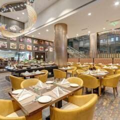 Отель Holiday Inn Kolkata Airport питание