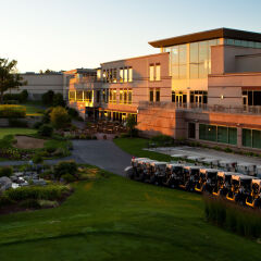 Отель Eaglewood Resort & Spa балкон