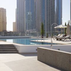 Отель La Verda Dubai Marina Suites & Villas Дубай бассейн