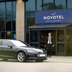 Отель Novotel London Stansted Airport городской автобус
