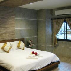 Отель Komol Residence Bangkok Бангкок комната для гостей