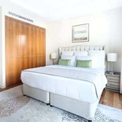 Отель Bright and Luxurious Apt in the Heart of Difc! Дубай комната для гостей фото 4