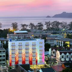 Отель Red Planet Phuket Patong пляж
