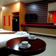 Dengba Hostel Phuket в номере фото 2
