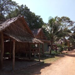 Отель Ko Lanta Relax Beach Bungalows Ланта парковка