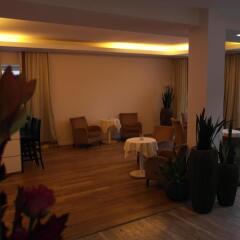 Hotel Attaché an der Messe интерьер отеля фото 2